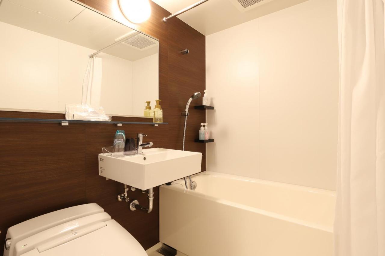 Hotel Smile Premium Higashishinsaibashi Ōsaka